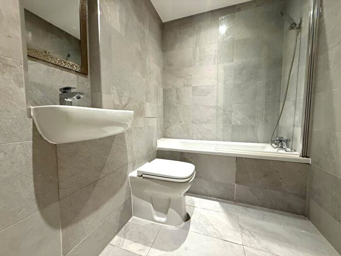 2 Bedroom Apartment To Rent In Towergate House, Central Milton Keynes, MK9
