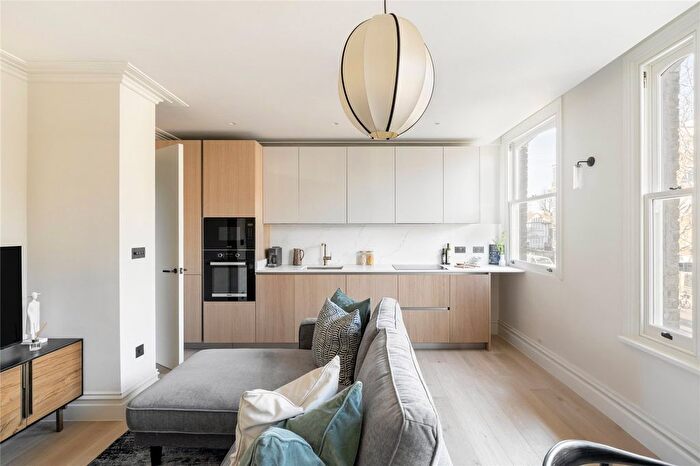 3 Bedroom Flat For Sale In Highlever Road, London, W10