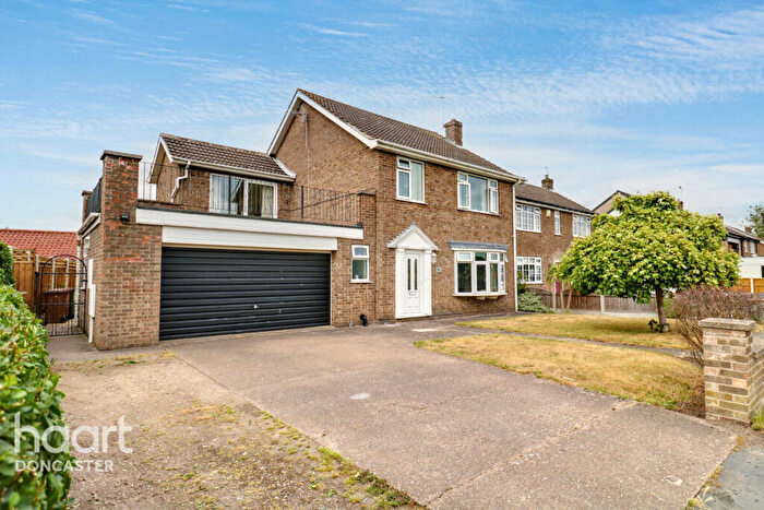 4 Bedroom Detached House For Sale In Doncaster Road, Westwoodside, Doncaster, DN9