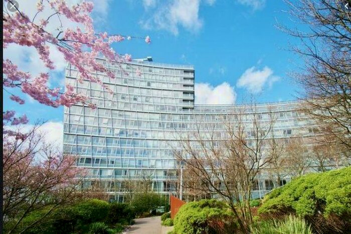 2 Bedroom Flat To Rent In One Park West, Strand Street, Liverpool, L1