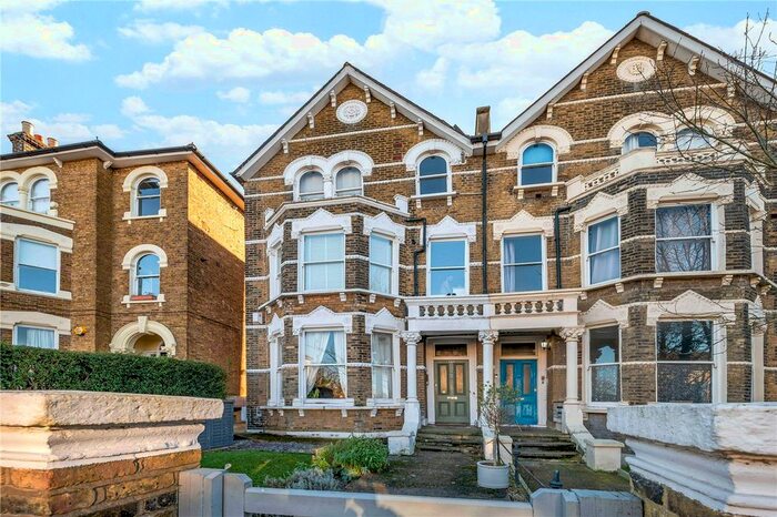 2 Bedroom Flat To Rent In Breakspears Road, London, SE4