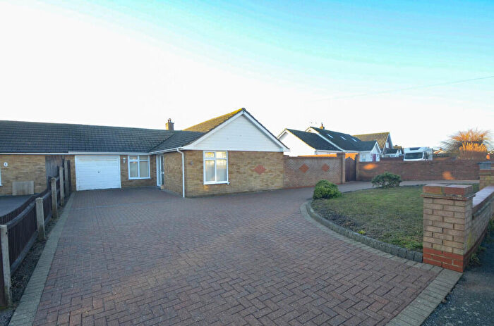 2 Bedroom Detached Bungalow For Sale In Western Avenue, Felixstowe, IP11