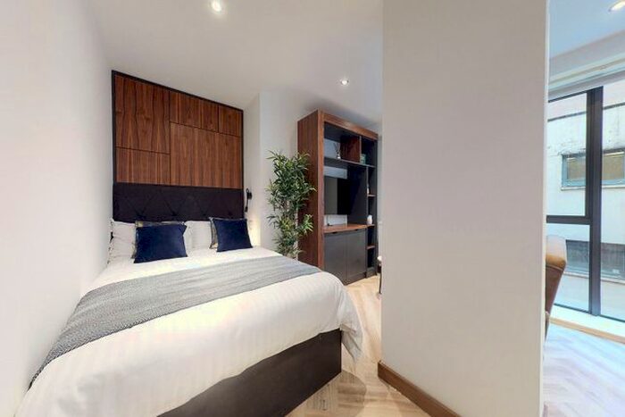 Studio To Rent In Apt, Live Oasis Deansgate #, M2