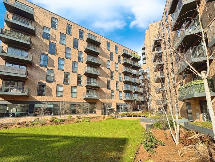 2 Bedroom Flat To Rent In Lyon Road, Harrow, HA1