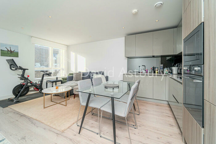 2 Bedroom Apartment To Rent In High Street, Hornsey, London, N8