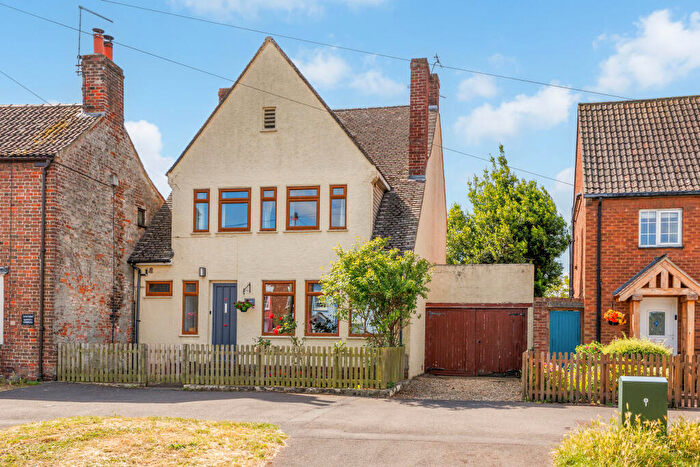 3 Bedroom House For Sale In Salter Street, Berkeley, GL13