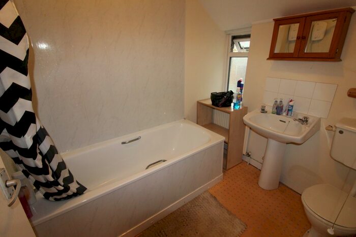 4 Bedroom Flat To Rent In Gordon Road, Roath, Cardiff CF24
