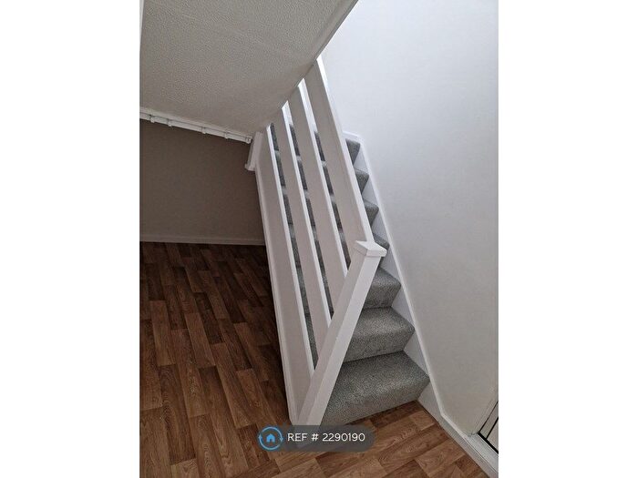 2 Bedroom Maisonette To Rent In London, London, N18