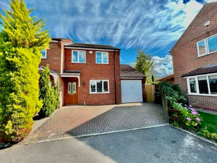 3 Bedroom Semi-Detached House To Rent In Davey Close, Louth, LN11