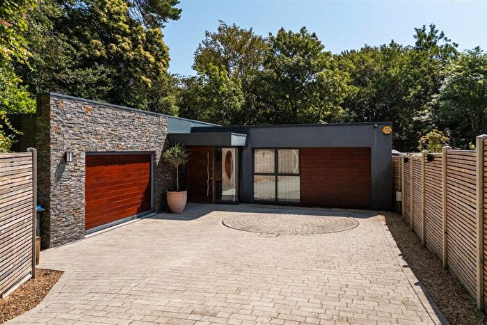 4 Bedroom Detached House For Sale In Alumhurst Road, Alum Chine, BH4