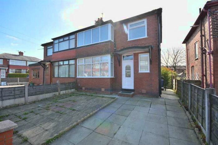 3 Bedroom Semi-Detached House To Rent In Malvern Close, Prestwich, M25