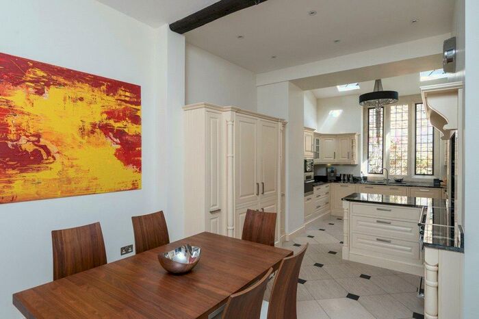 5 Bedroom Detached House For Sale In Charlcombe, Bath, BA1