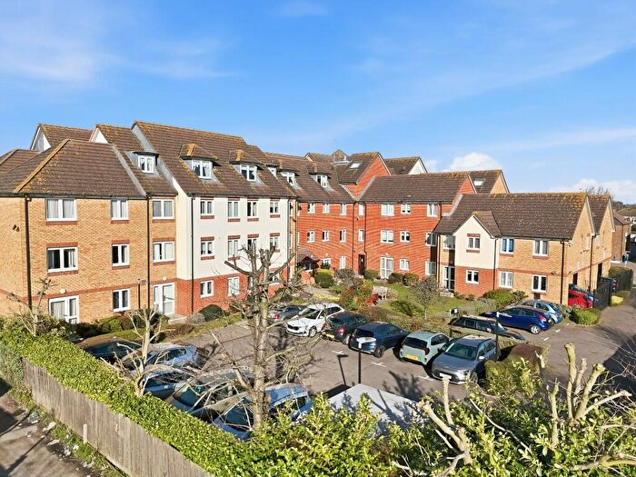 1 Bedroom Retirement Property For Sale In Collier Court, Crammavill Street, Grays, RM16