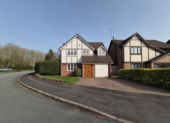 4 Bedroom Detached House For Sale In Tarragon Drive, Meir Park, Stoke-On-Trent, ST3