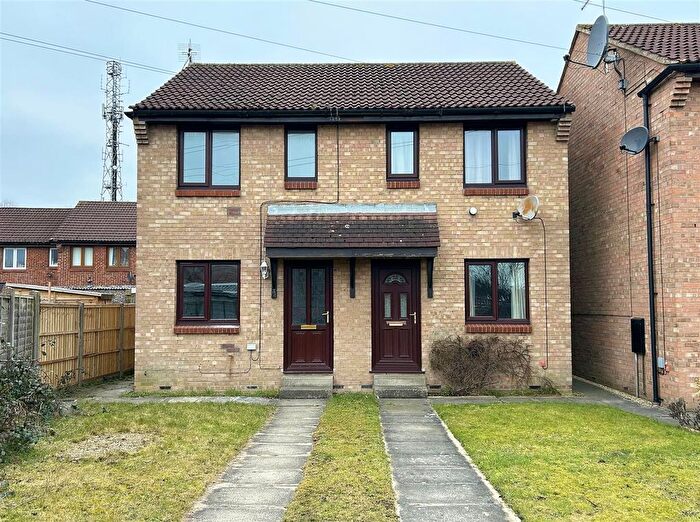 2 Bedroom Semi-Detached House To Rent In Bainbridge Drive, Selby, YO8