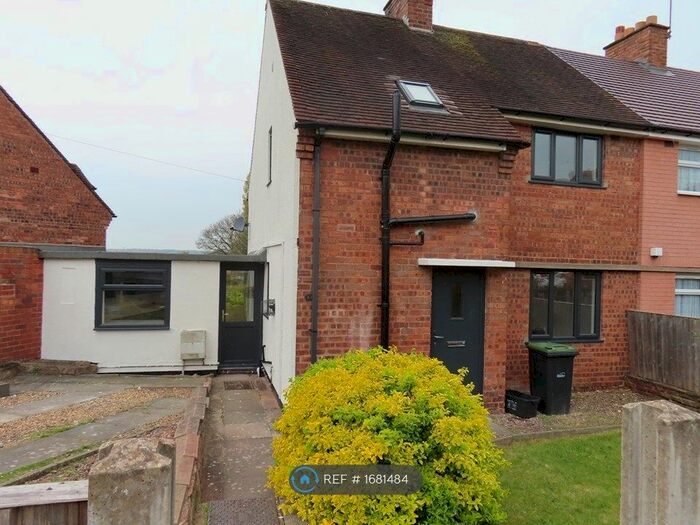 3 Bedroom Semi-Detached House To Rent In Churchill Drive, Stourbridge, DY8