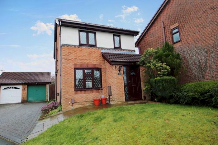 3 Bedroom Detached House To Rent In Launceston Road, Radcliffe, Manchester, M26