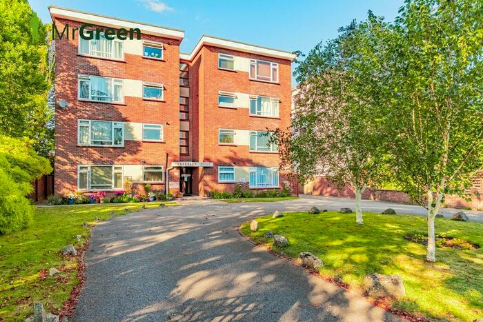 2 Bedroom Apartment To Rent In Richmond Park Road, Bournemouth, BH8