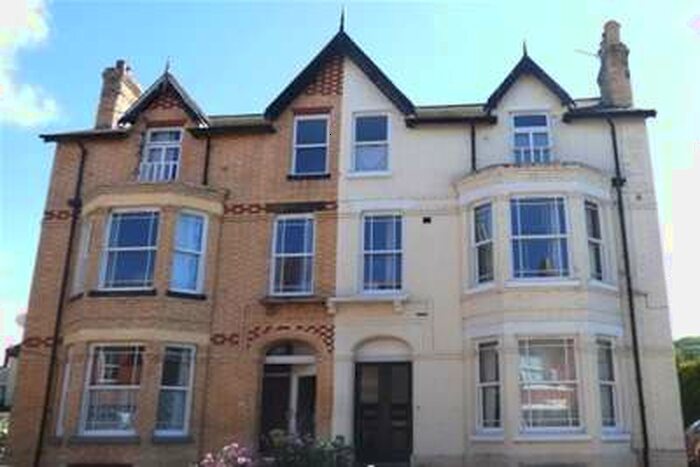 2 Bedroom Property To Rent In Greenfield Road, Colwyn Bay, LL29