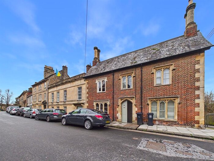 1 Bedroom Terraced House For Sale In St. Mary Street, Chippenham, SN15