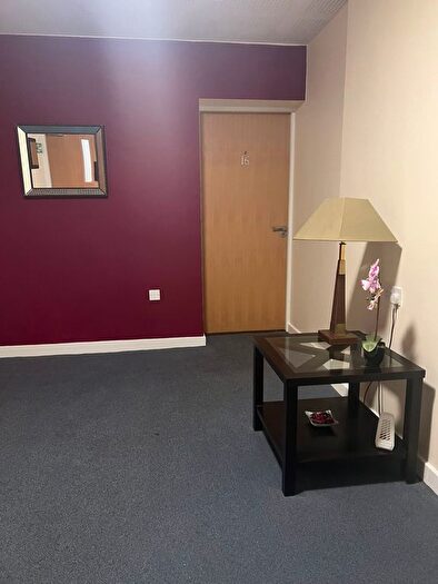 2 Bedroom Flat To Rent In Moorlands Edge, Huddersfield, HD3