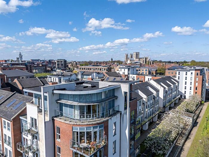 3 Bedroom Flat For Sale In The Penthouse, Adventurers Court, Pond Garth, York, YO1