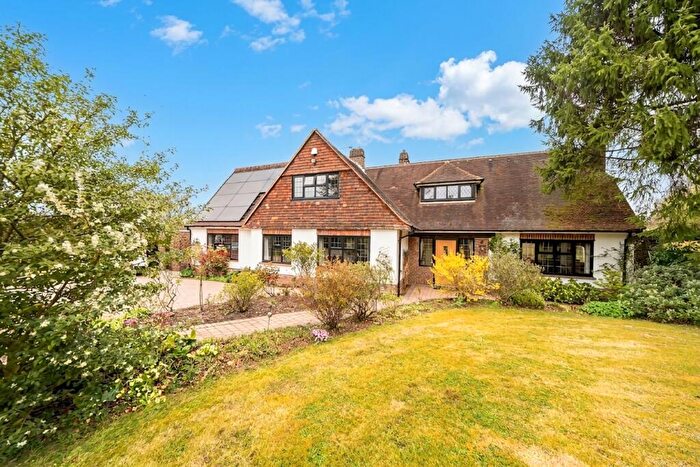 4 Bedroom Detached House For Sale In Station Road, Woldingham, CR3