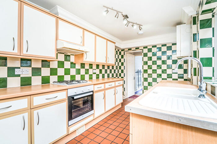 3 Bedroom Semi-Detached House To Rent In Bedford Avenue, Woolston, SO19