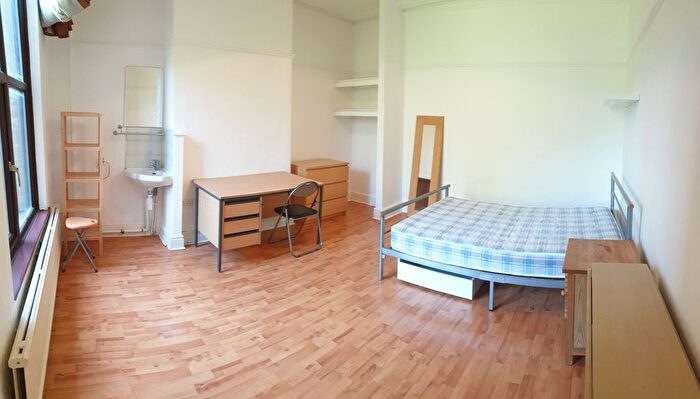 10 Bedroom Detached House To Rent In Parsonage Road, Withington, Manchester, M20