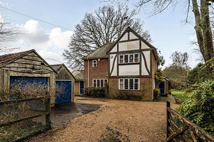 4 Bedroom Detached House For Sale In Southwick Road, Wickham, PO17