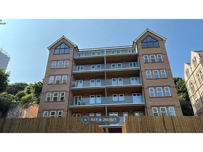 2 Bedroom Flat To Rent In Torrs Park, Ilfracombe, EX34