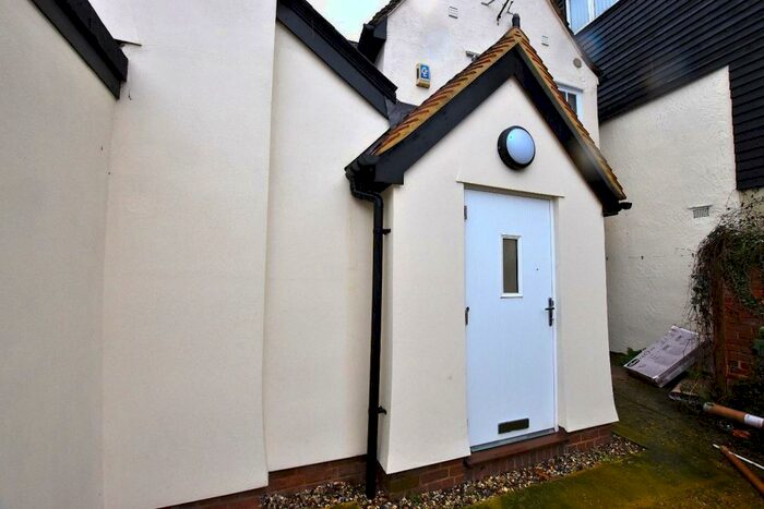 1 Bedroom Apartment To Rent In High Street, Dunmow, CM6