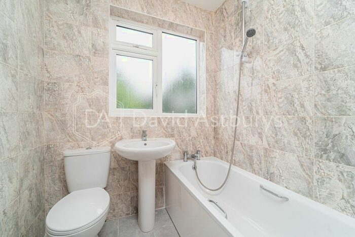 3 Bedroom Terraced House To Rent In Norfolk Avenue, Palmers Green, London, N13