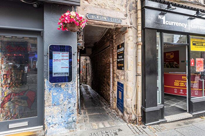 2 Bedroom Flat For Sale In / Jackson's Close, High Street, Edinburgh, EH1