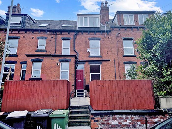 5 Bedroom Terraced House For Sale In Royal Park Grove, Leeds, LS6