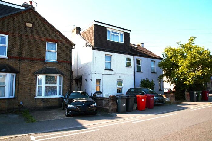 2 Bedroom Maisonette To Rent In Meadfield Road, Langley, SL3