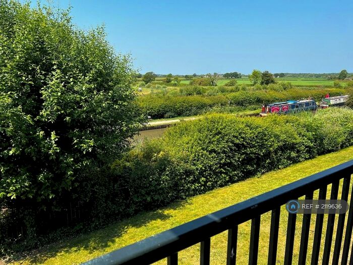 2 Bedroom Flat To Rent In Pipistrelle Drive, Market Bosworth, Nuneaton, CV13