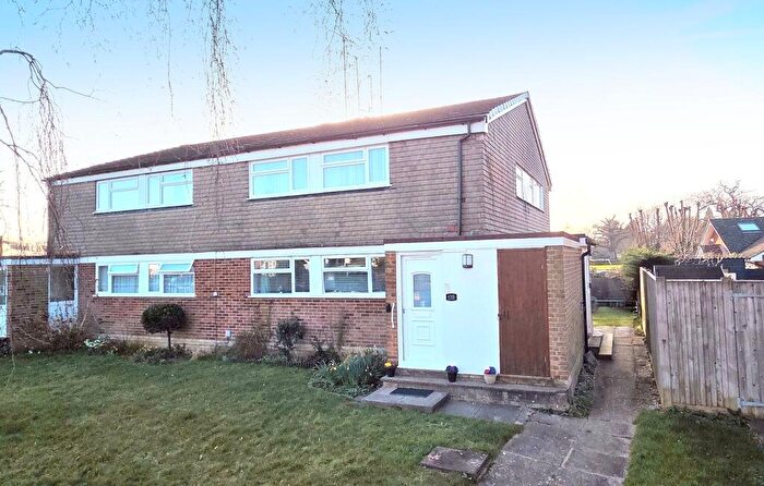 2 Bedroom Maisonette For Sale In Appledore Gardens, Lindfield, RH16