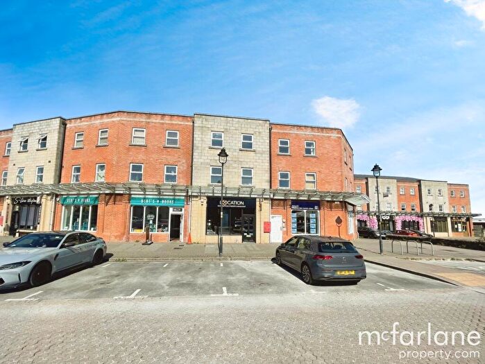 2 Bedroom Apartment For Sale In Godwin Court, Swindon, SN1