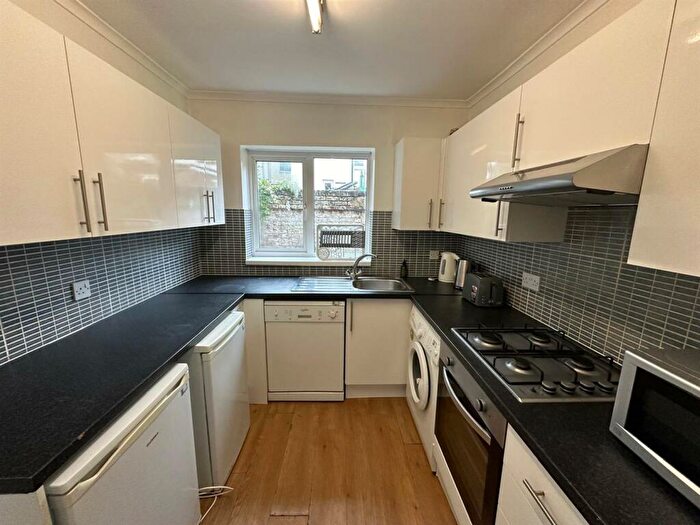 4 Bedroom House To Rent In Britannia Road, Southsea, PO5