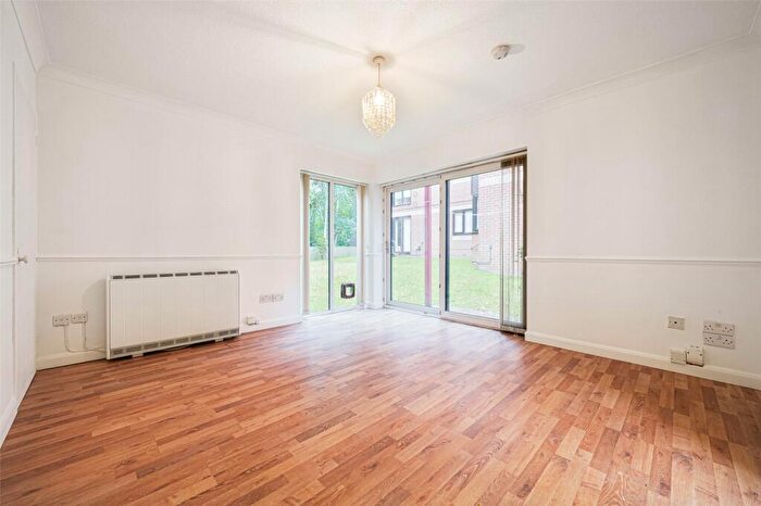 1 Bedroom Apartment To Rent In Wayland Close, Bracknell, Berkshire, RG12