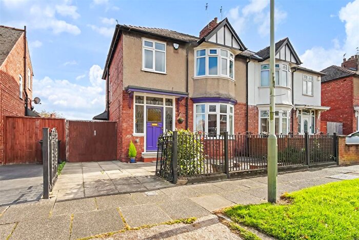 3 Bedroom Semi-detached House For Sale In Brinkburn Drive, Darlington, DL3