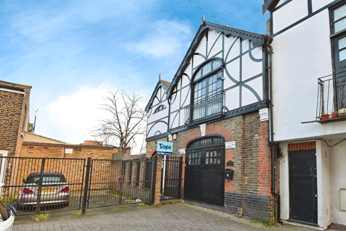 3 Bedroom Terraced House For Sale In York Mews, Ilford, IG1