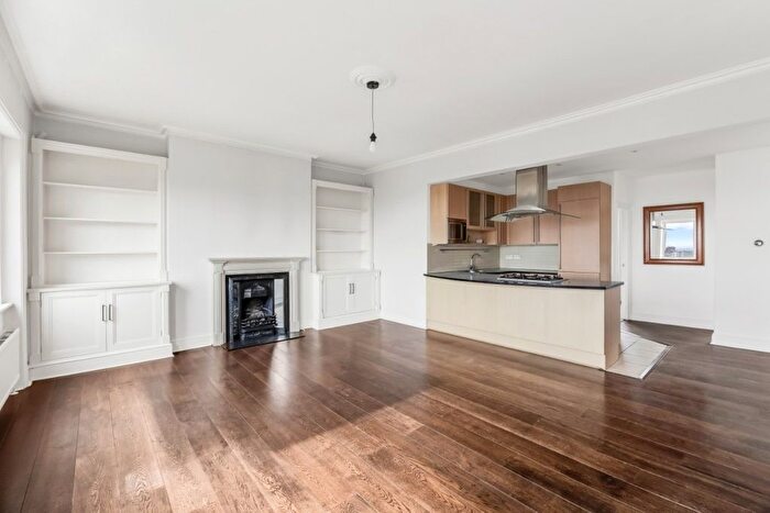 2 Bedroom Flat To Rent In Southwood Lane, Highgate Village, N6