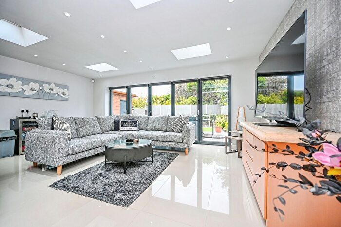 3 Bedroom Bungalow For Sale In Agnes Road, Blundellsands, Liverpool, L23