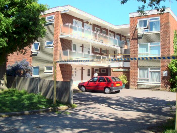 Studio To Rent In Barnfield Road, Crawley, West Sussex, RH10