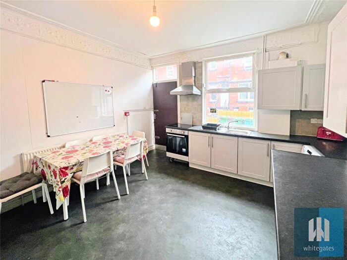 6 Bedroom Terraced House To Rent In Burchett Grove, Woodhouse, Leeds, LS6