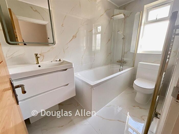 4 Bedroom Terraced House For Sale In Tufton Road, London, E4