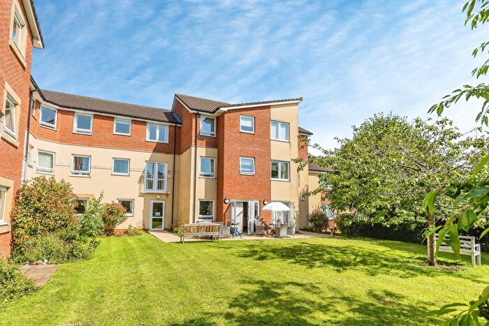 1 Bedroom Flat For Sale In Station Road, Worle, Weston-Super-Mare, Somerset, BS22