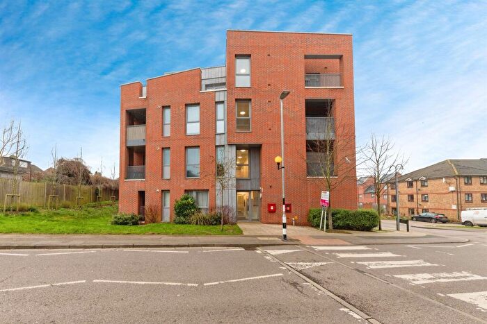 1 Bedroom Apartment For Sale In The Ridgeway, Hertford, SG14